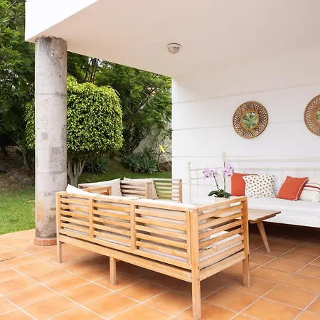 Home2book Exclusive With Pool, El Villa